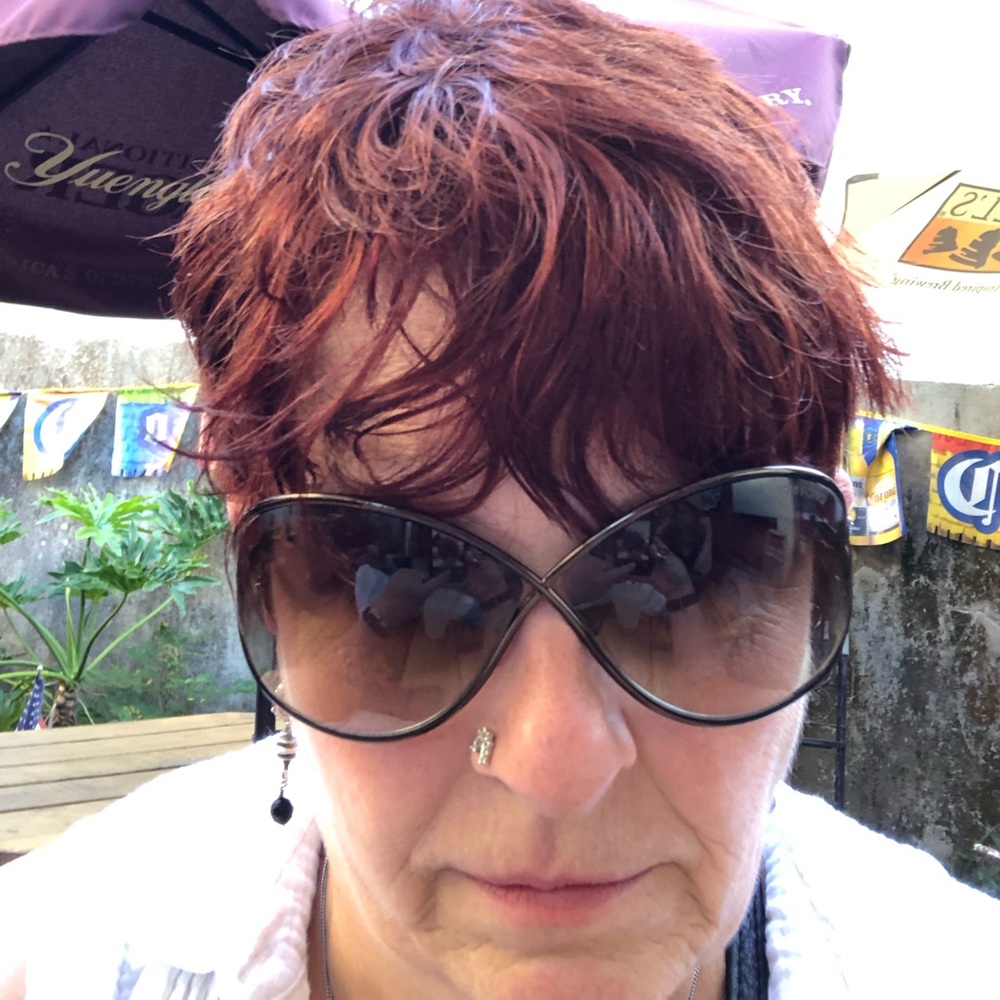 Meet your Posher, Brenda